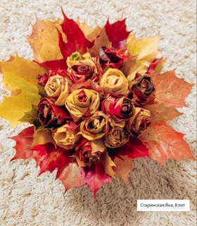 102 Старинская Яна